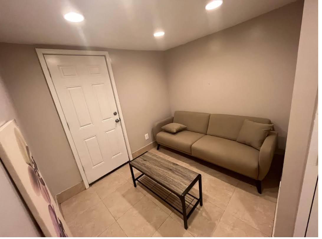 1-Bedroom living room
